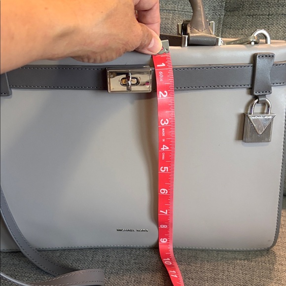 Michael Kors Tatiana Medium Leather Satchel 12.5”x9”x5”Preloved - Picture 4 of 17